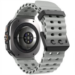 Samsung Galaxy Watch 7 Ultra İle Uyumlu AirFlow Metal Tokalı Yumuşak Soft Silikon Kordon Gri