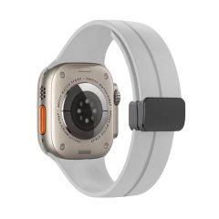 Apple Watch 49mm Ultra Seri Uyumlu Coastal Manyetik Tokalı Silikon Kordon Beyaz