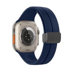 Apple Watch 49mm Ultra Seri Uyumlu Coastal Manyetik Tokalı Silikon Kordon Lacivert