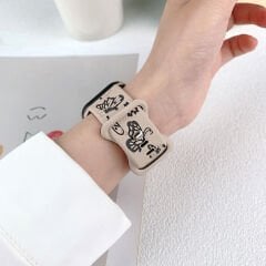 Apple Watch Ultra 1 ve 2 Uyumlu 49mm Kelebek Desenli Yumuşak Silikon Kordon Bej