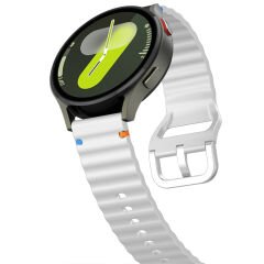 Huawei Watch GT5 Pro 46mm İle Uyumlu Dalga Desenli Tokalı Yumusaş Soft Silikon Kordon Beyaz