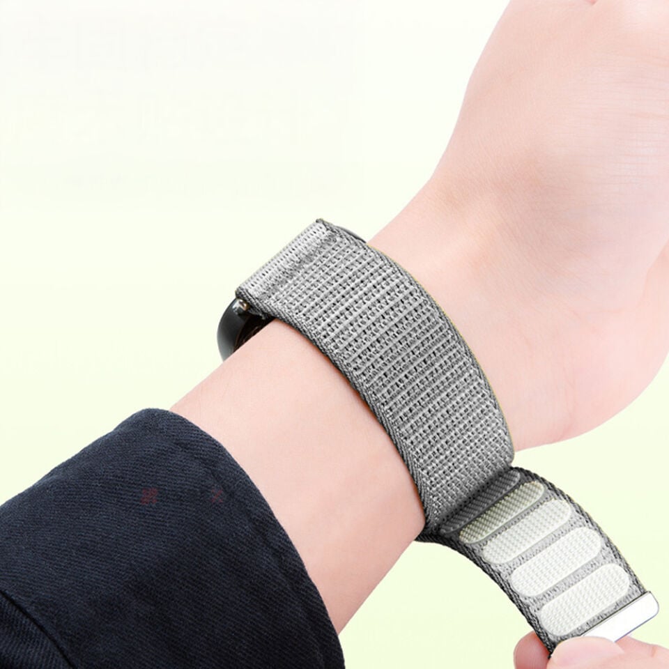 Samsung Galaxy Watch 9 44mm 40mm İle Uyumlu Naylon Spor Loop Kordon Ayarlanabilir Rahat ve Dayanıklı