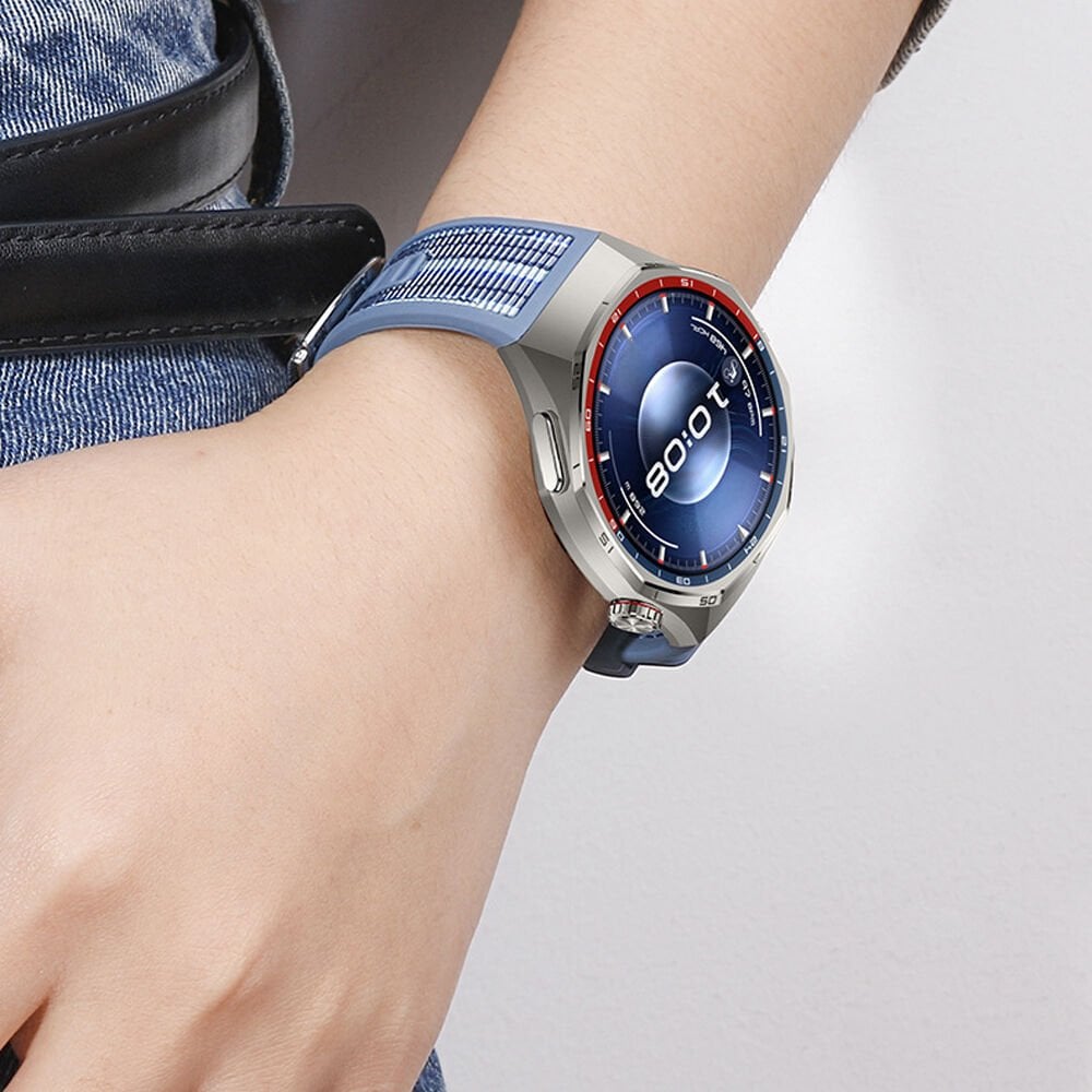 Huawei Watch GT6 Pro 46mm İle Uyumlu Örgü Desen Metal Tokalı Silikon Akıllı Saat Kordonu Mavi